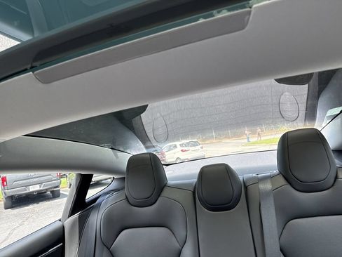 Used 2025 Tesla Model 3 Long Range AWD/4WD image 28
