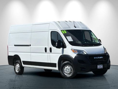 Used 2023 RAM ProMaster 2500 FWD image 2