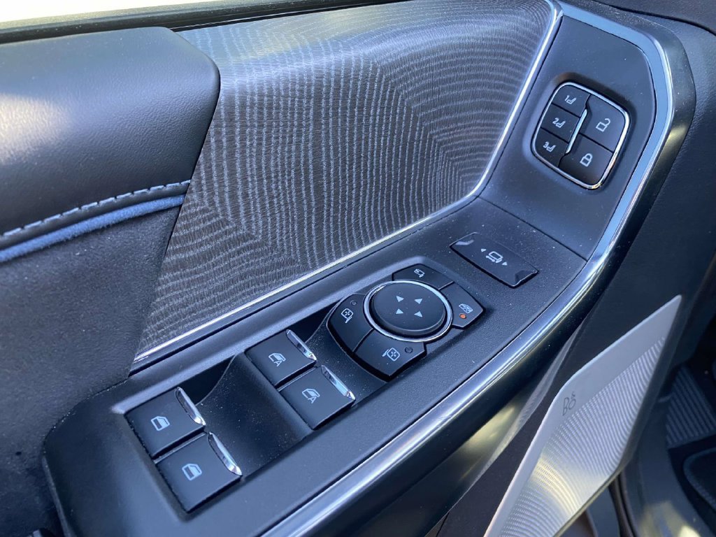 Used 2025 Ford F250 Platinum AWD/4WD image 19