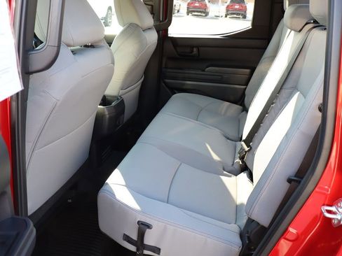 Used 2025 Toyota Tacoma TRD Sport image 36