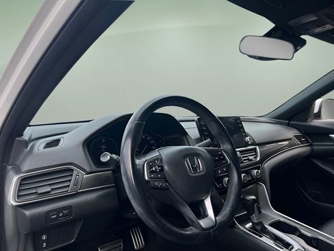 Used 2019 Honda Accord Sport image 11