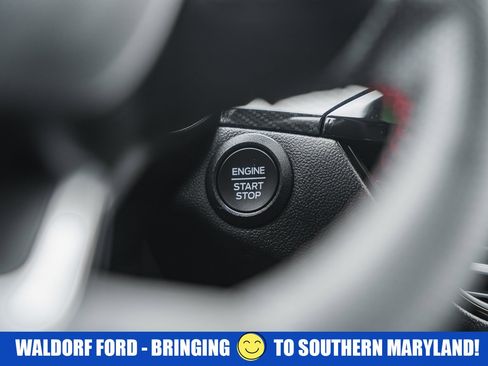 Used 2025 Ford Escape ST-Line Select image 31