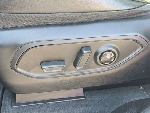 Certified 2023 Jeep Grand Cherokee Altitude image 11