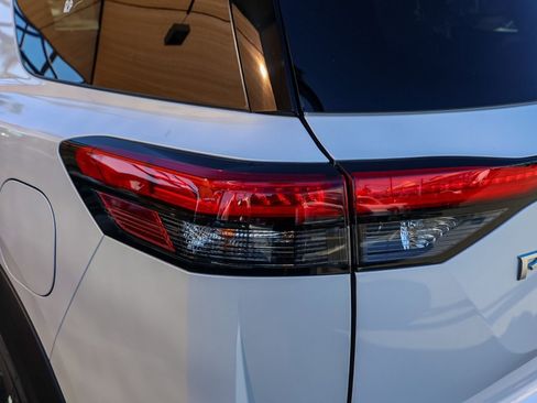 New 2025 Nissan Pathfinder SV image 7