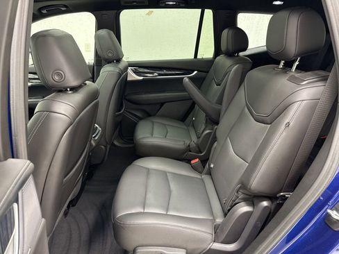 Used 2023 Cadillac XT6 Premium Luxury image 20