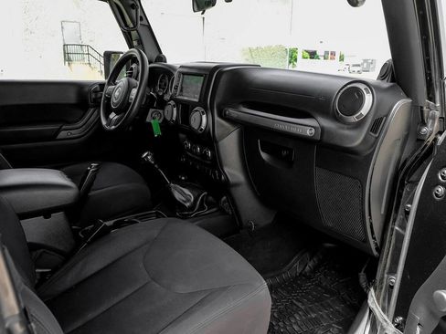 Used 2014 Jeep Wrangler Sport AWD/4WD image 18