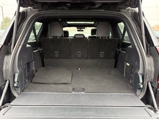 Used 2025 Ford Expedition Max Platinum w/ Stealth Performance Package AWD/4WD image 17