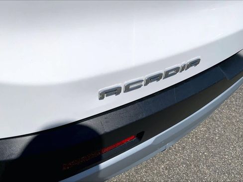 Used 2023 GMC Acadia SLT AWD/4WD image 33