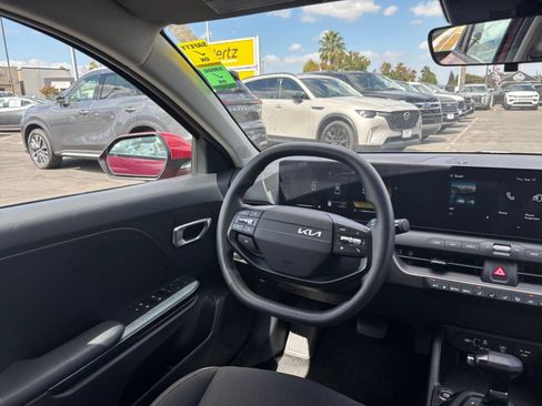 Used 2026 Kia K4 FWD image 33