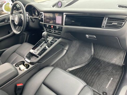 Used 2023 Porsche Macan S image 24
