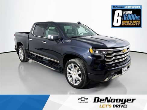 Used 2022 Chevrolet Silverado 1500 High Country w/ High Country Premium Package AWD/4WD image 1