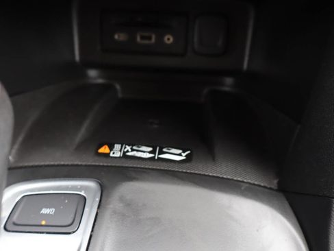 Used 2019 Chevrolet Equinox Premier AWD/4WD image 20