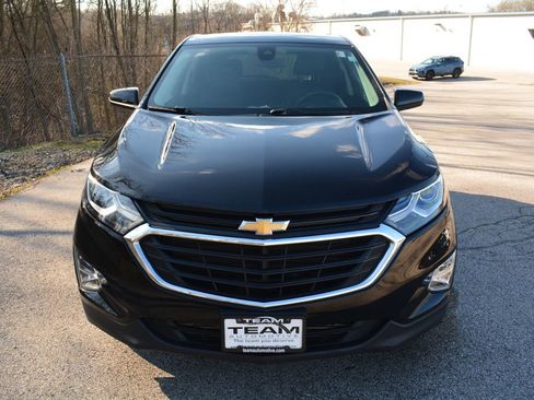 Used 2019 Chevrolet Equinox LT w/ Driver Convenience Package image 2