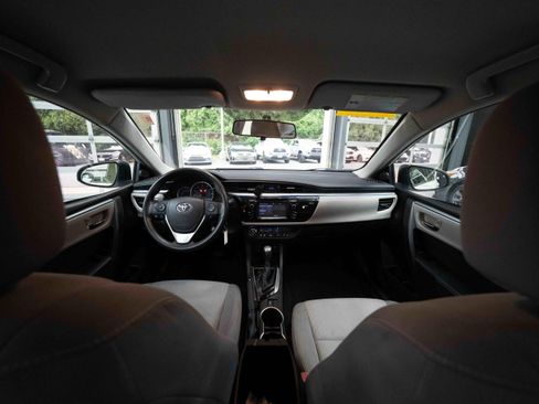 Used 2015 Toyota Corolla LE FWD image 19