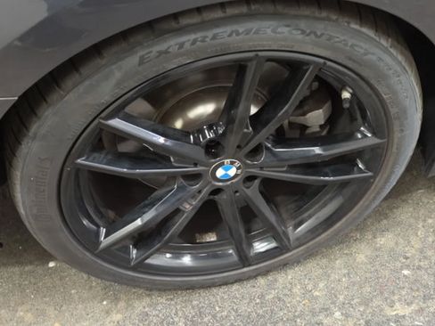 Used 2022 BMW 330i Sedan w/ M Sport Package RWD image 4