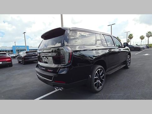 New 2026 Chevrolet Suburban RST w/ Comfort Package RWD image 21