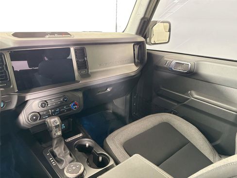 Used 2025 Ford Bronco 4-Door AWD/4WD image 27