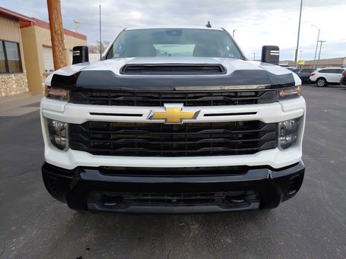Used 2024 Chevrolet Silverado 2500 Custom w/ Custom Convenience Package AWD/4WD image 3