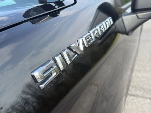 Used 2020 Chevrolet Silverado 1500 Custom w/ Custom Value Package image 9