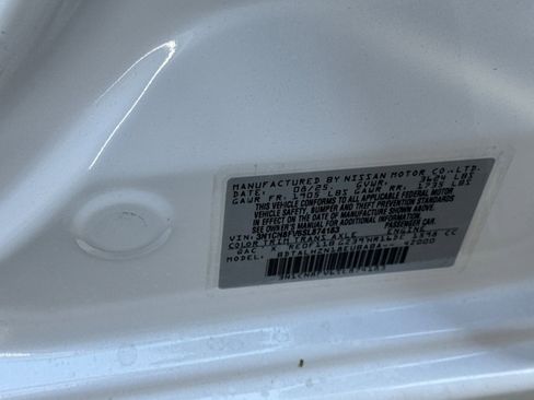 New 2025 Nissan Versa SR w/ Trunk Package image 23