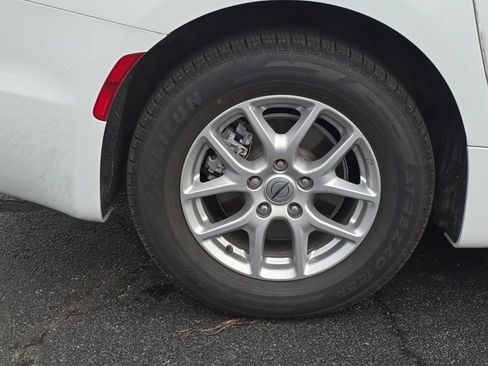 Used 2023 Chrysler Pacifica Touring-L FWD image 48