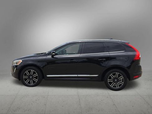 Used 2017 Volvo XC60 T5 Dynamic w/ Preferred Option Package FWD image 3