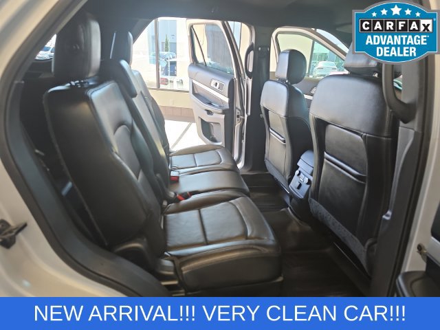 Used 2017 Ford Explorer XLT w/ Equipment Group 202A FWD image 11