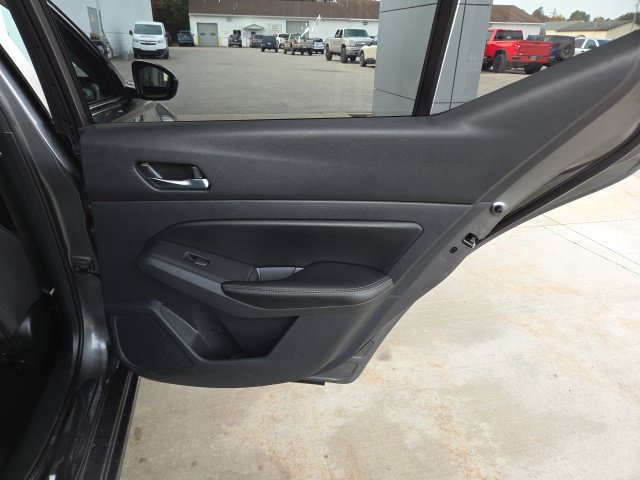 Used 2022 Nissan Altima 2.5 SV FWD image 45