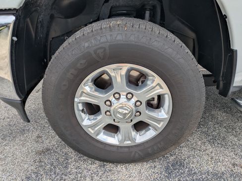 Used 2026 RAM 2500 Big Horn AWD/4WD image 11