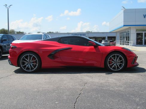 Used 2023 Chevrolet Corvette Stingray Premium Conv w/ Z51 Performance Package RWD image 6