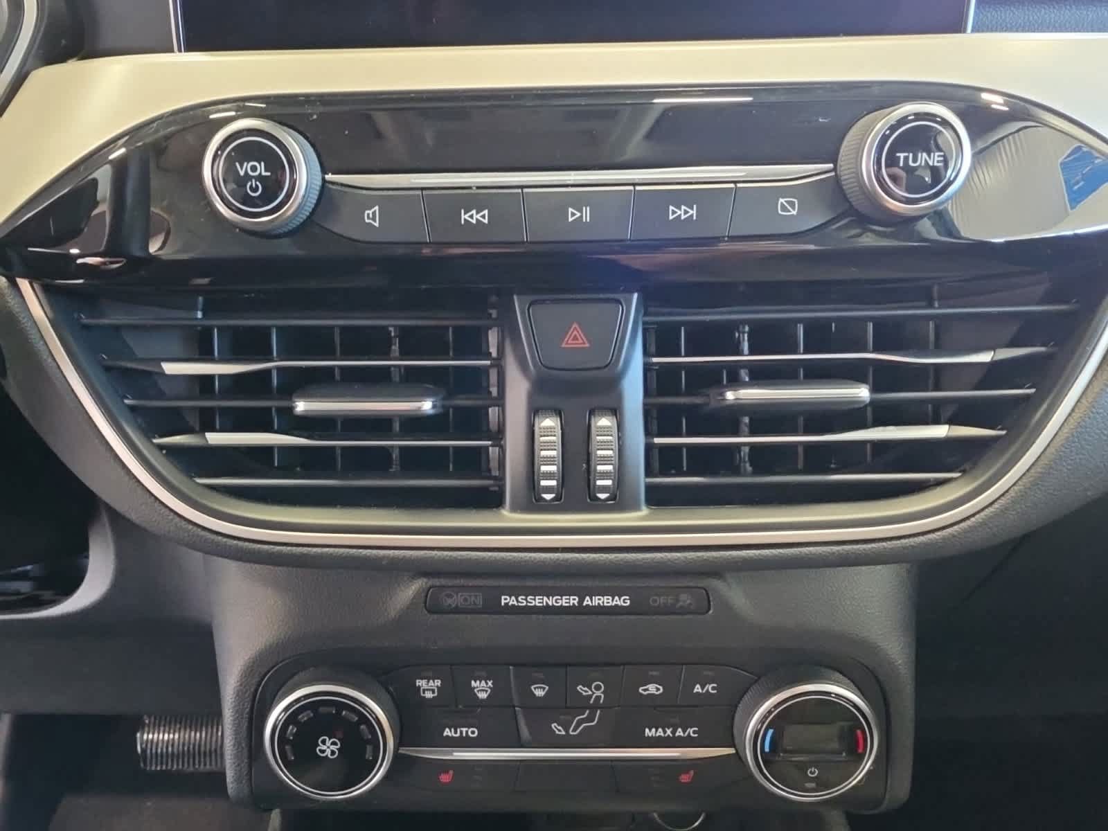 Used 2020 Ford Escape SE AWD/4WD image 27