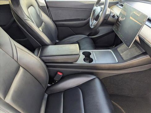 Used 2021 Tesla Model Y Long Range image 20