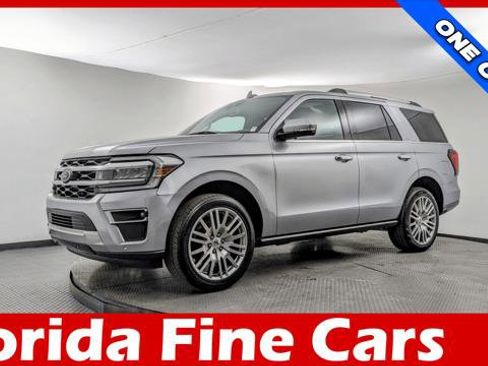 Used 2024 Ford Expedition Limited image 1