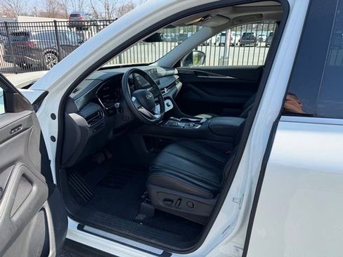 Used 2023 INFINITI QX60 Luxe w/ Cargo Package image 9