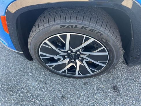 New 2025 Jeep Wagoneer S Limited image 10