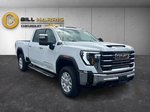 Used 2024 GMC Sierra 2500 SLT w/ SLT Premium Package AWD/4WD image 3
