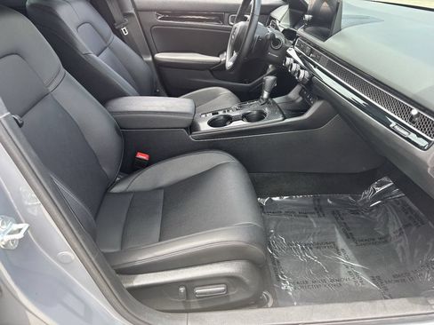 Certified 2025 Honda Civic Sport image 9