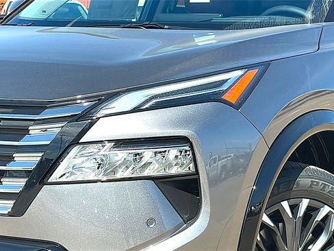 New 2026 Nissan Rogue Platinum w/ Tech Package image 4