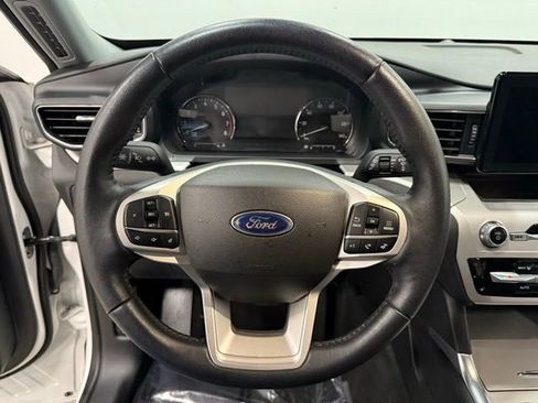 Used 2023 Ford Explorer XLT w/ Equipment Group 202A image 22