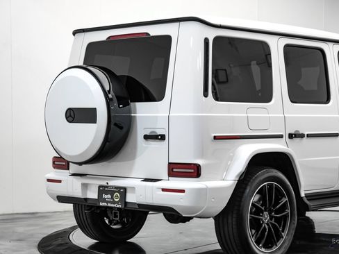 Used 2025 Mercedes-Benz G 550 w/ Exclusive Interior Package image 18