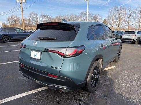 Certified 2025 Honda HR-V Sport image 5