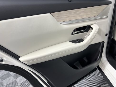 Used 2024 MAZDA CX-90 Plug-In Hybrid w/ Premium Plus image 29