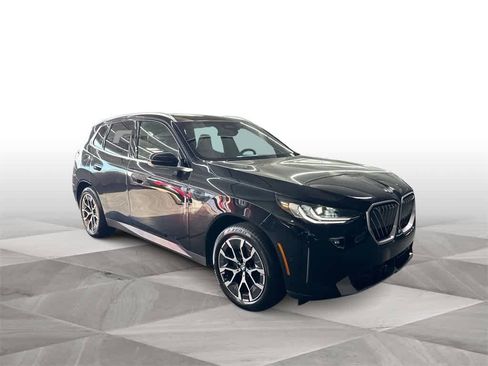 Used 2025 BMW X3 xDrive30i w/ Convenience Package image 2