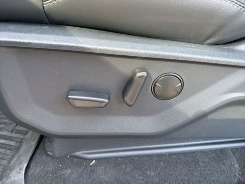 Used 2025 Ford Expedition Platinum w/ Stealth Appearance Package image 13