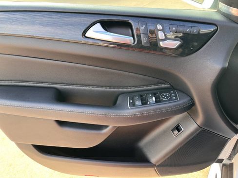 Used 2017 Mercedes-Benz GLS 450 4MATIC w/ Premium Package image 8