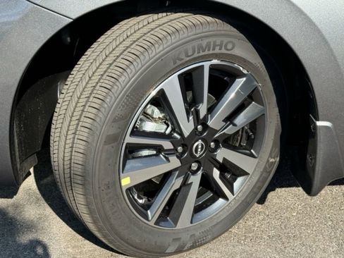 Certified 2025 Nissan Versa SV w/ Trunk Package image 8