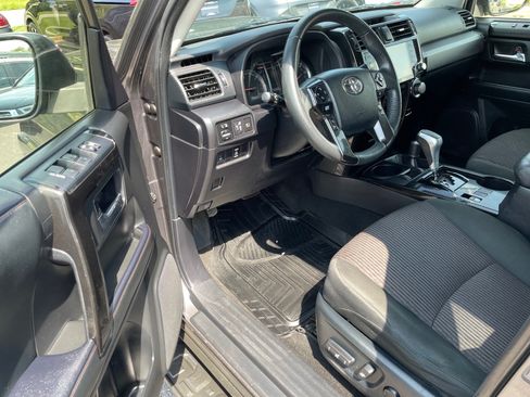Used 2021 Toyota 4Runner TRD Off-Road AWD/4WD image 9