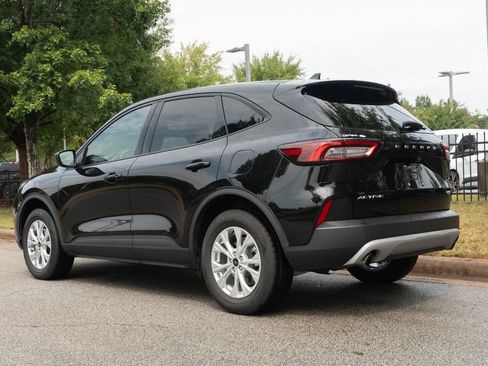 Used 2025 Ford Escape Active AWD/4WD image 12