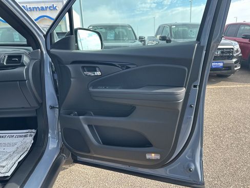 Used 2026 Honda Ridgeline Black Edition image 41