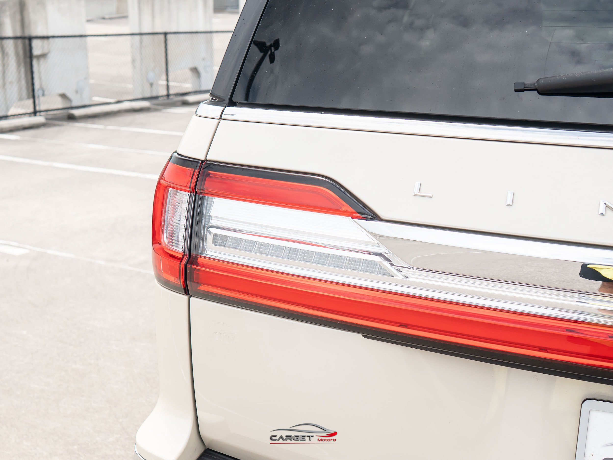 Used 2018 Lincoln Navigator Select w/ Technology Package RWD image 46